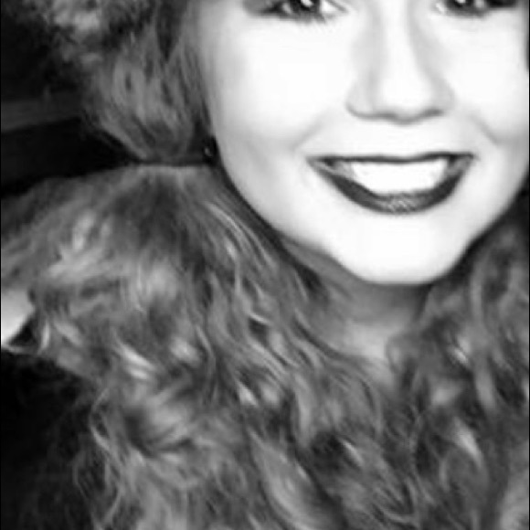 Meet your Posher, Taylor - Picture 4 of 11